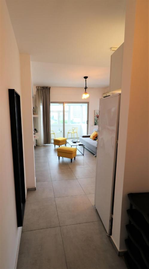 Serenity Heights Apartment: A Panoramic Haven Near Old Town - Free Minibar Bucharest Exterior photo